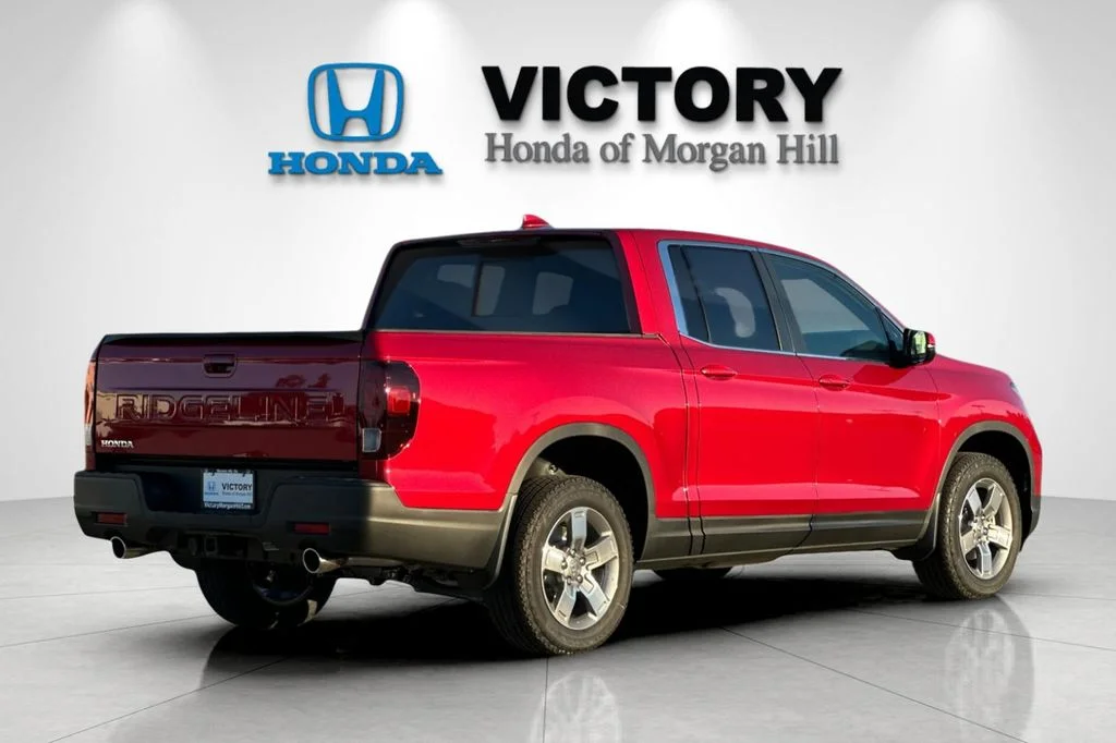 New 2026 Radiant Red Metallic II Honda RTL image 4