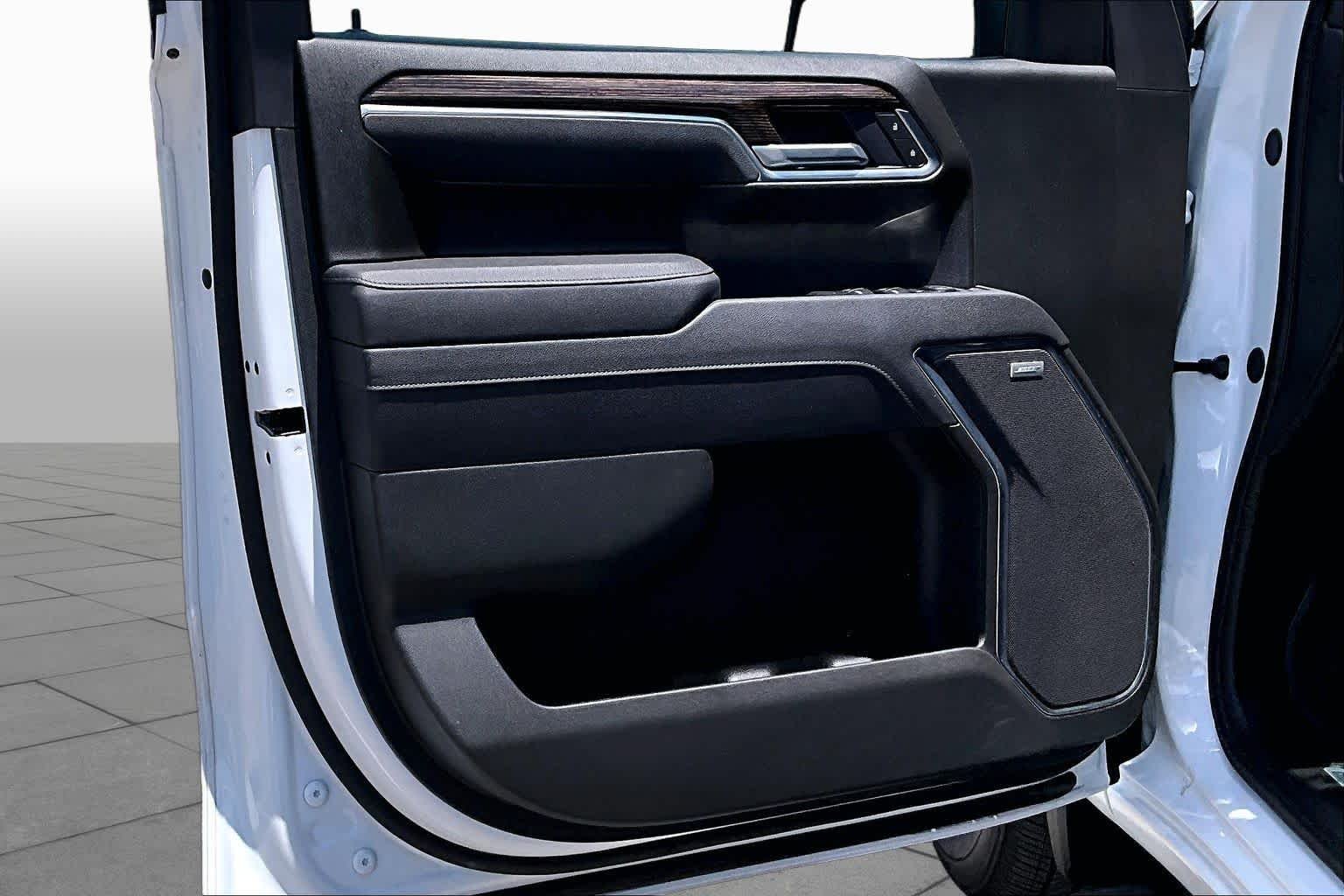 Used 2026 Summit White GMC Elevation image 26