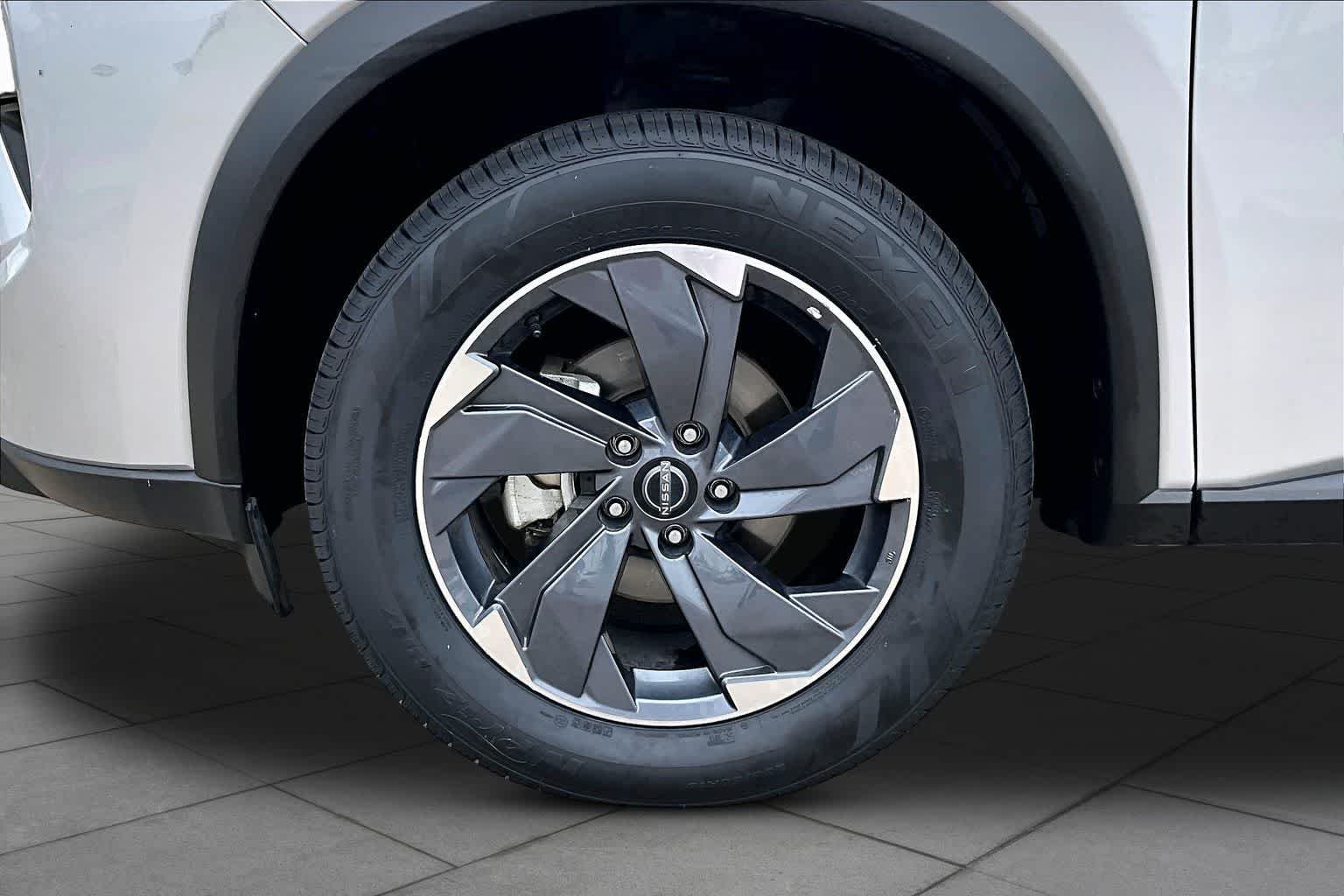 Used 2025 Brilliant Silver Metallic Nissan SV image 10