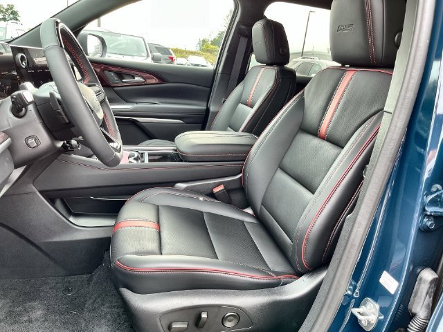 2027 Chevrolet Traverse photo 15 of 38