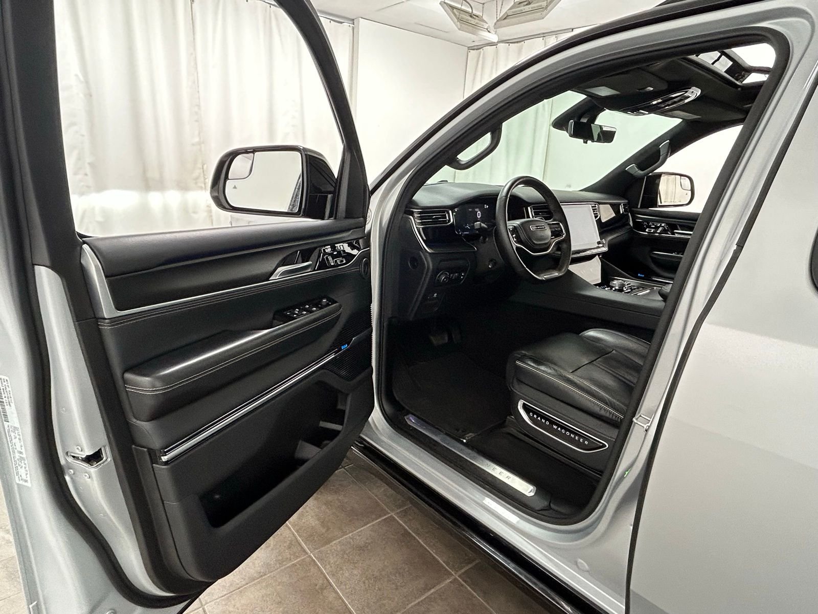 Used 2024 Silver Zynith Jeep Series II image 22