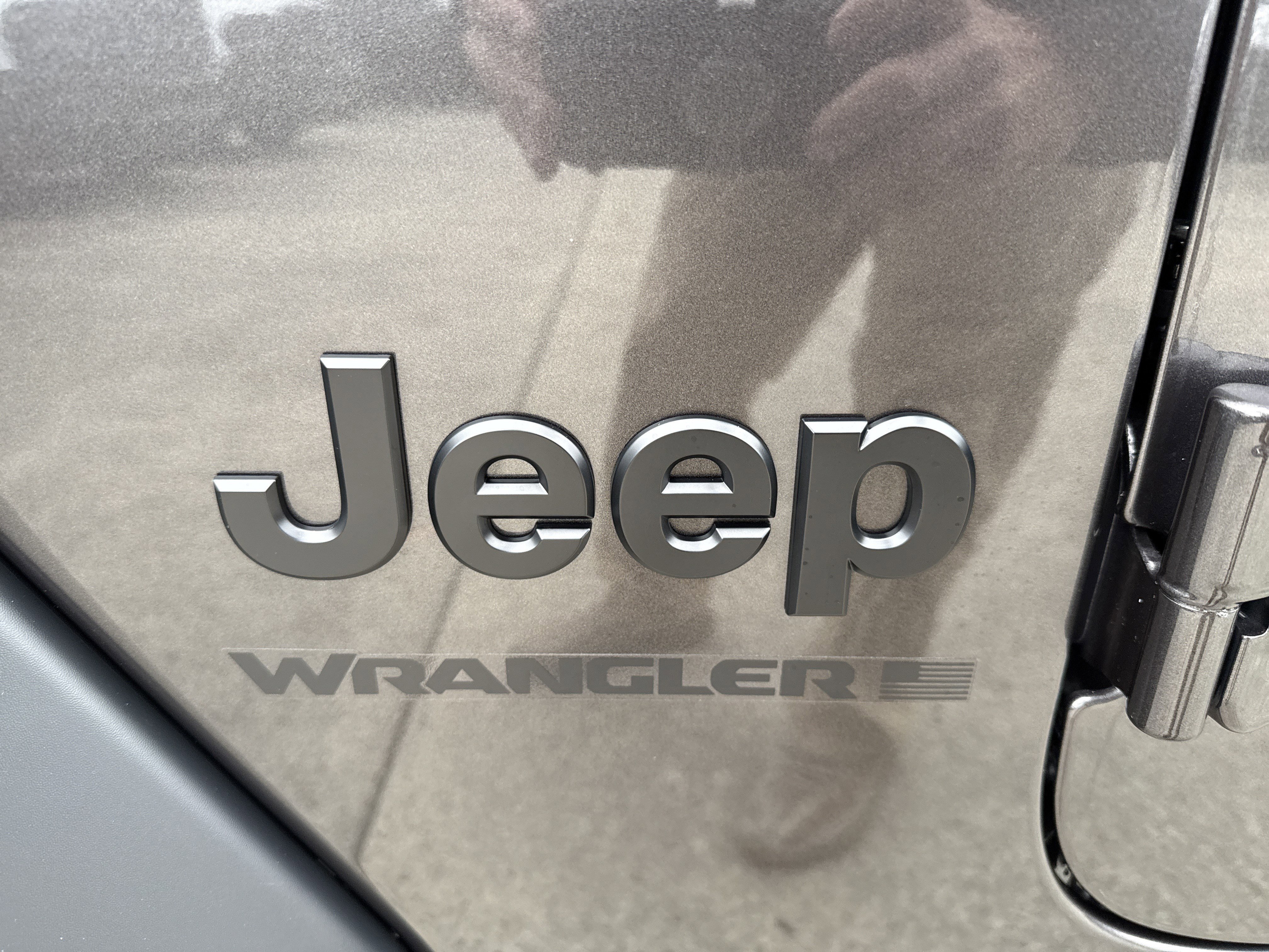 New 2026 Granite Crystal Metallic Clearcoat Jeep Sport S image 12