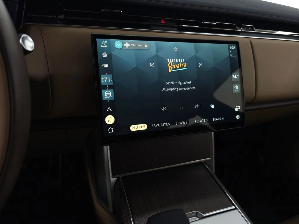 New 2026 Santorini Black Land Rover SE image 23