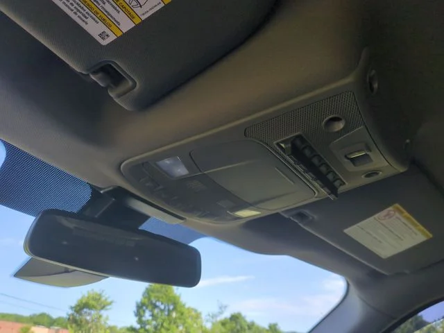 Used 2019 White Ford Lariat image 28
