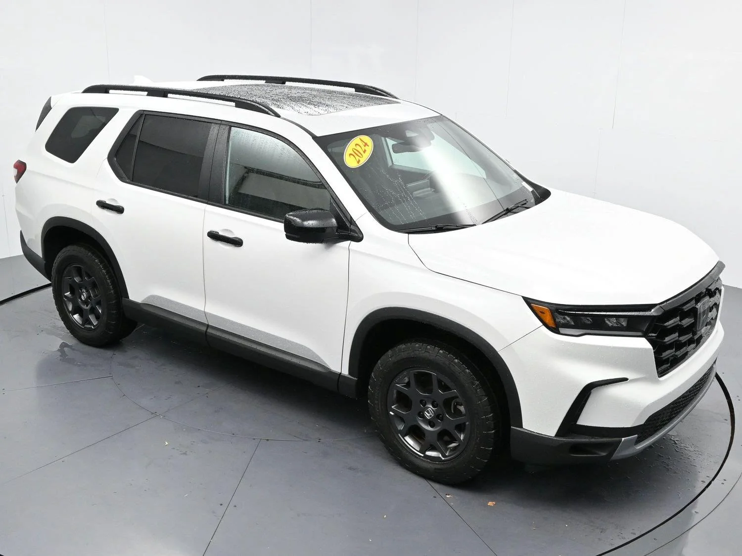 Used 2024 Platinum White Pearl Honda TrailSport image 48
