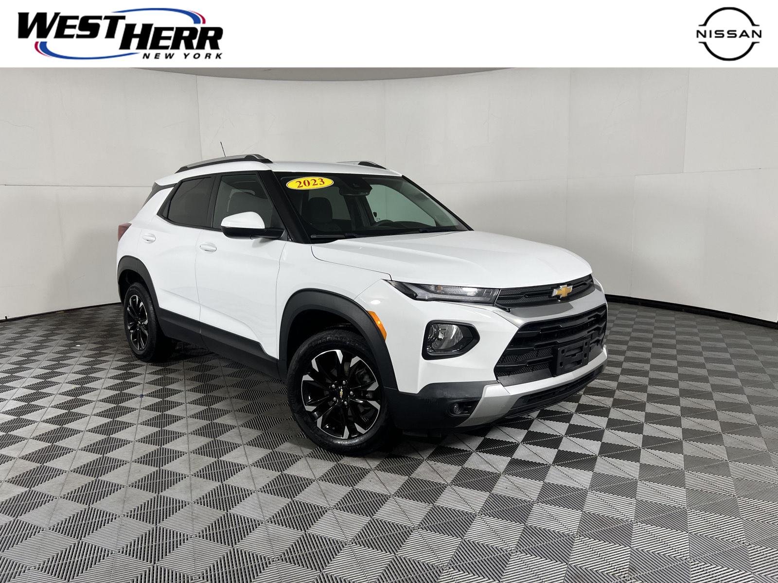 Used 2023 Summit White Chevrolet LT image 1