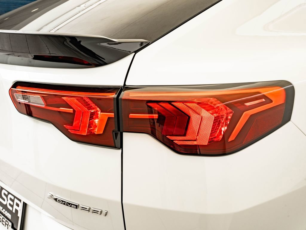 New 2026 Alpine White BMW xDrive28i image 9