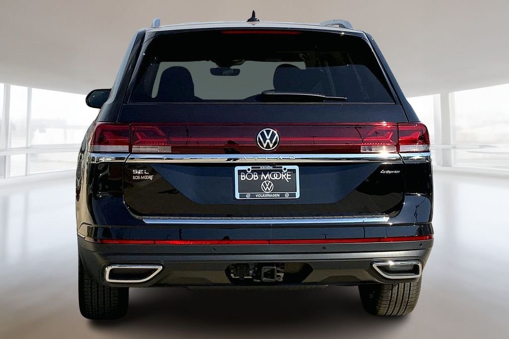 New 2026 Deep Black Pearl Volkswagen 2.0T SEL image 4
