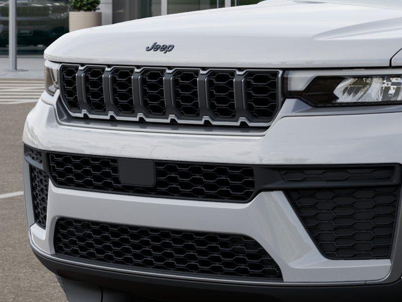 Used 2026 Bright White Clear-Coat Exteri Jeep GRAND CHEROKEE LAREDO ALTITUDE image 11