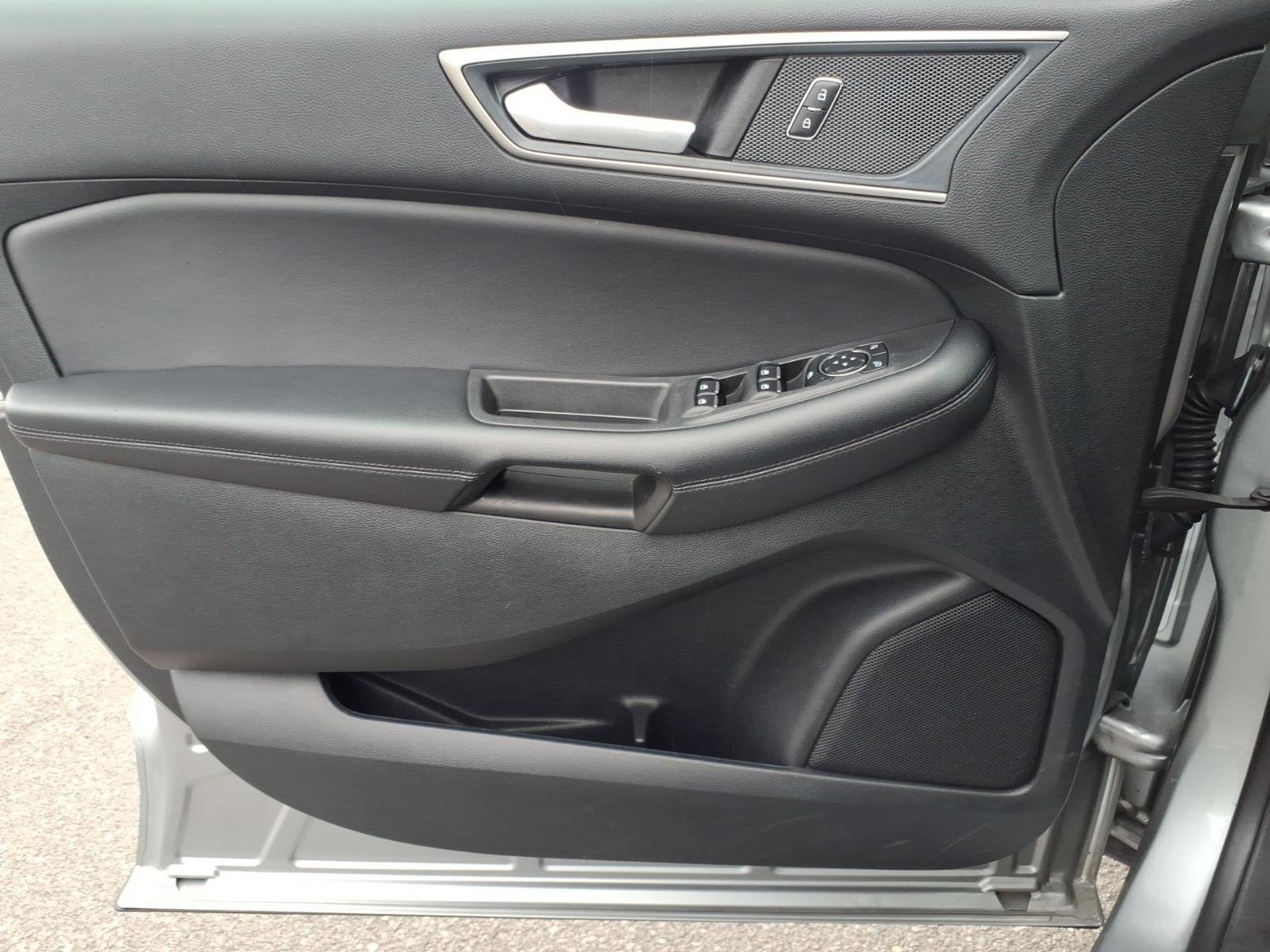 Used 2024  Ford SEL image 27