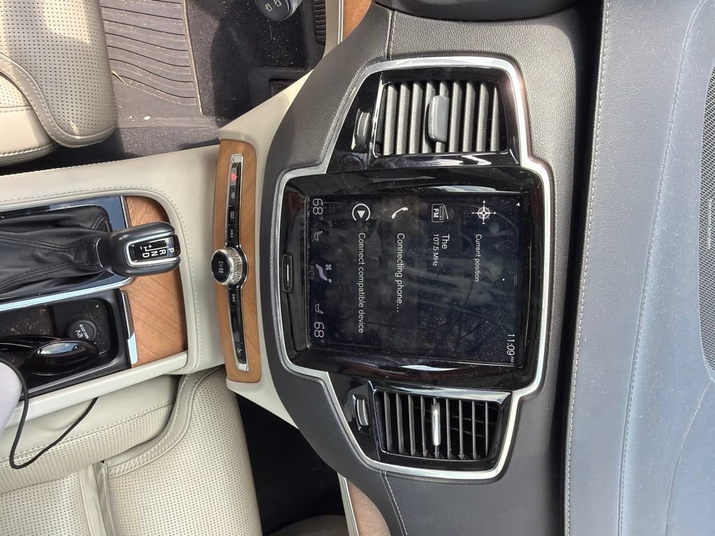 Used 2019 Magic Blue Metallic Volvo T6 Inscription image 16