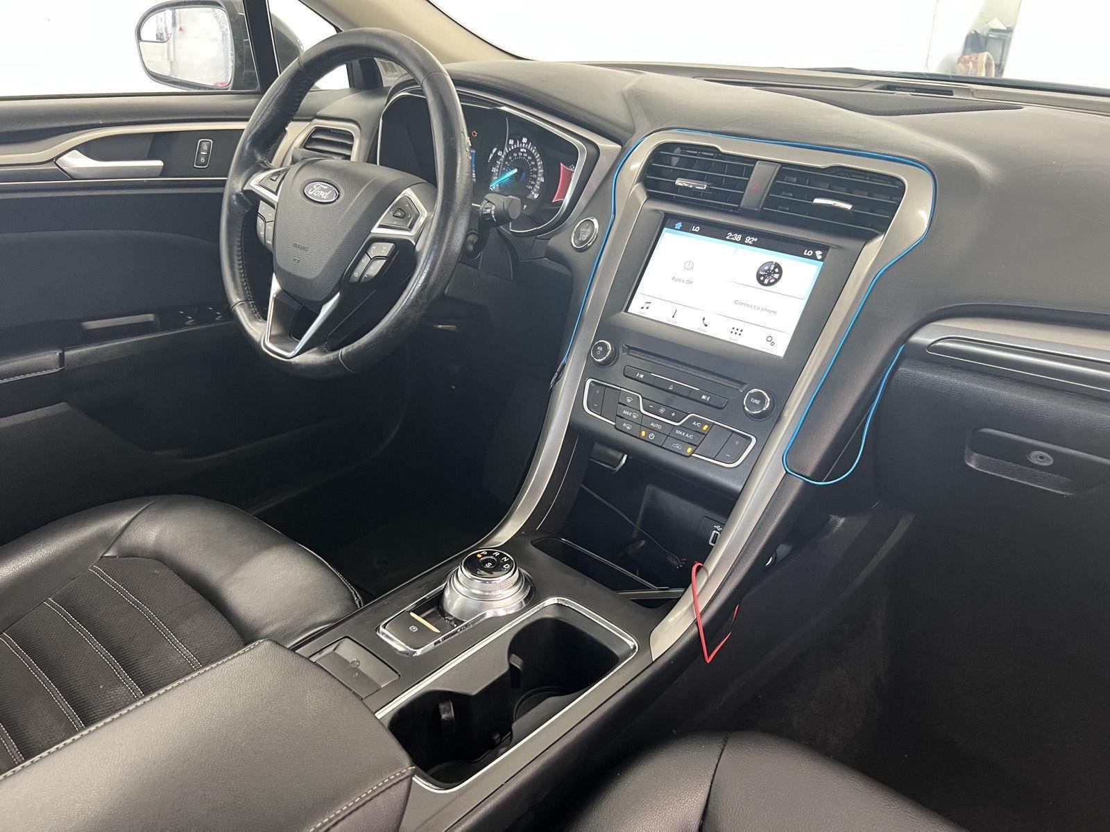 Used 2017 Magnetic Ford SE image 28