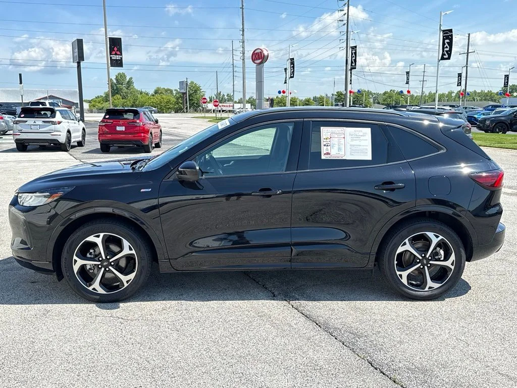 Used 2023 Black Ford ST-Line Select image 4