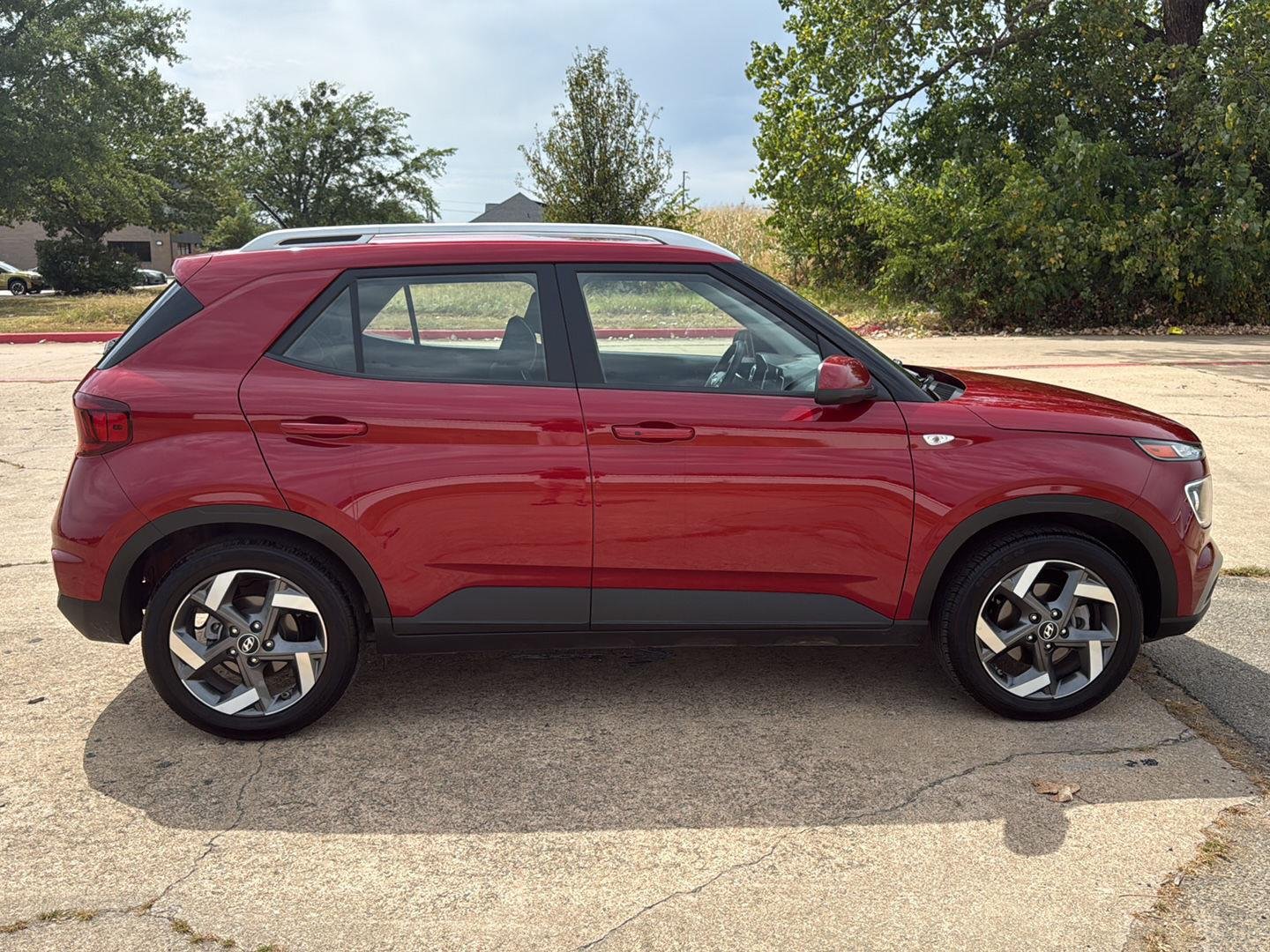 Used 2025 Ultimate Red Hyundai Limited image 8