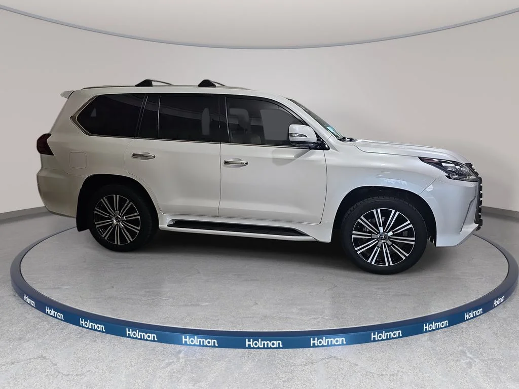 Used 2020 White Lexus 570 image 5