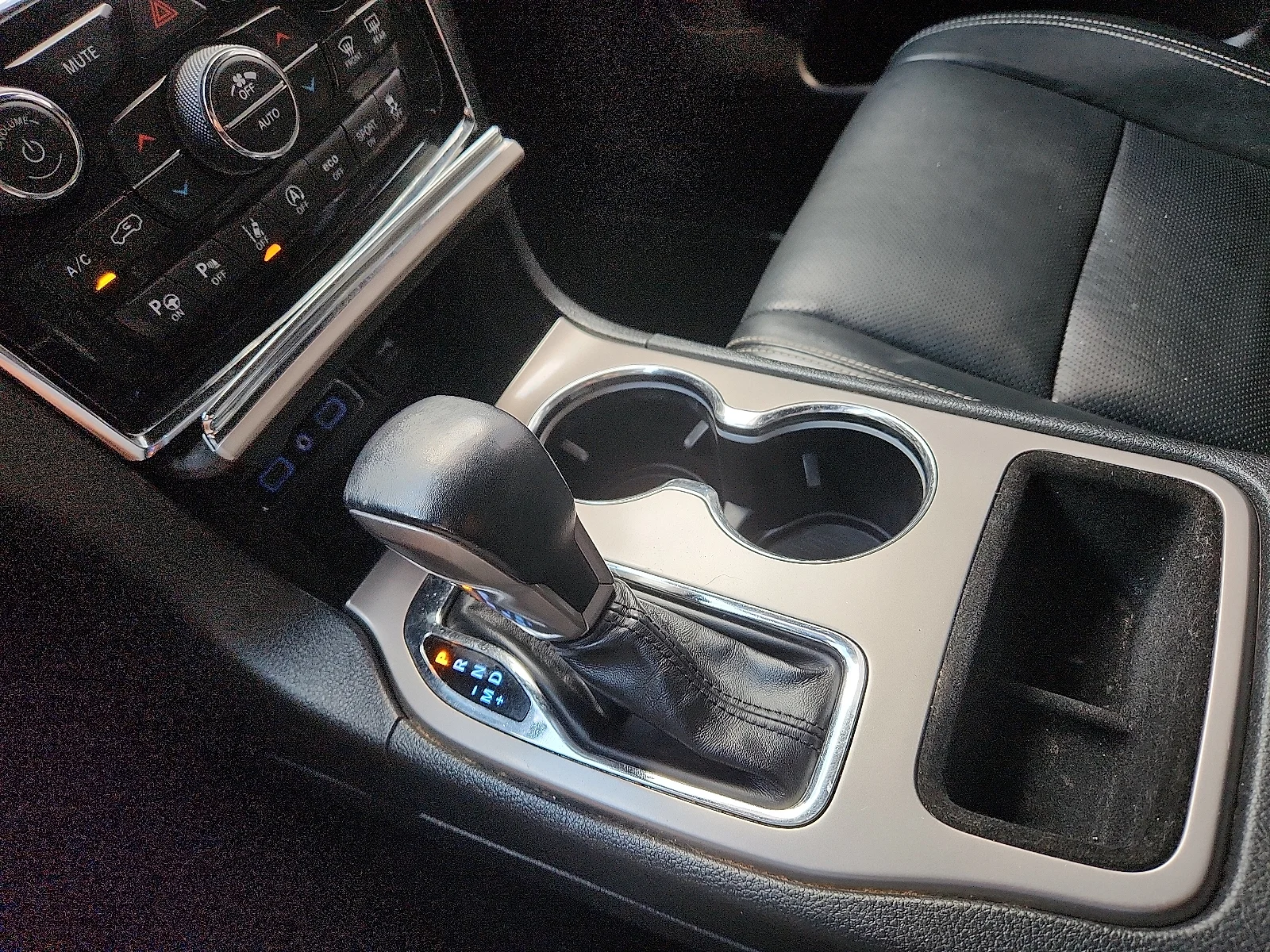 Used 2021 Gray Jeep Limited image 25
