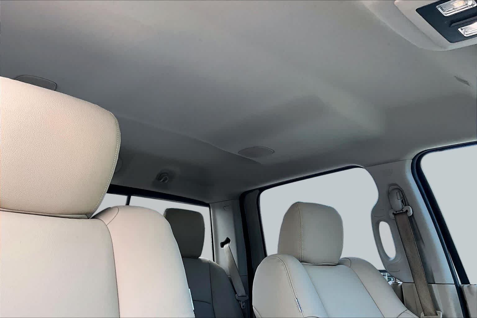Used 2018 Pearl White Ram Laramie image 15