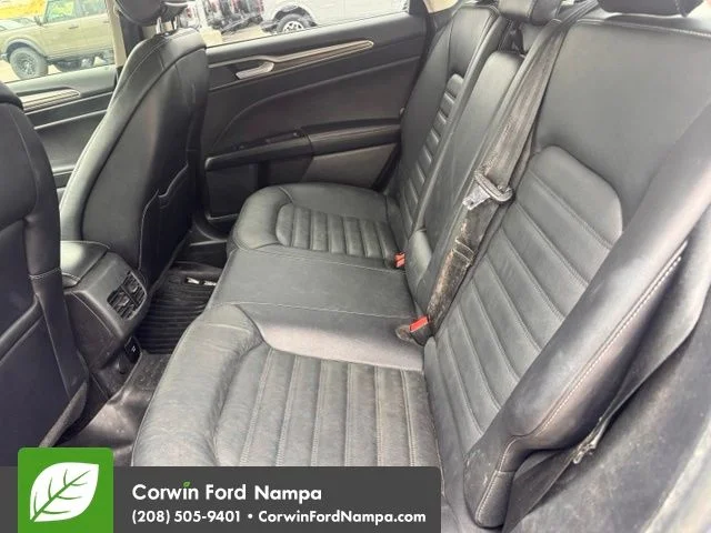 Used 2018 Blue Ford SE Luxury image 12