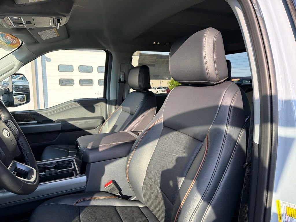 New 2026 Glacier Gray Metallic Tri-Coat Ford F-250® Lariat® image 32