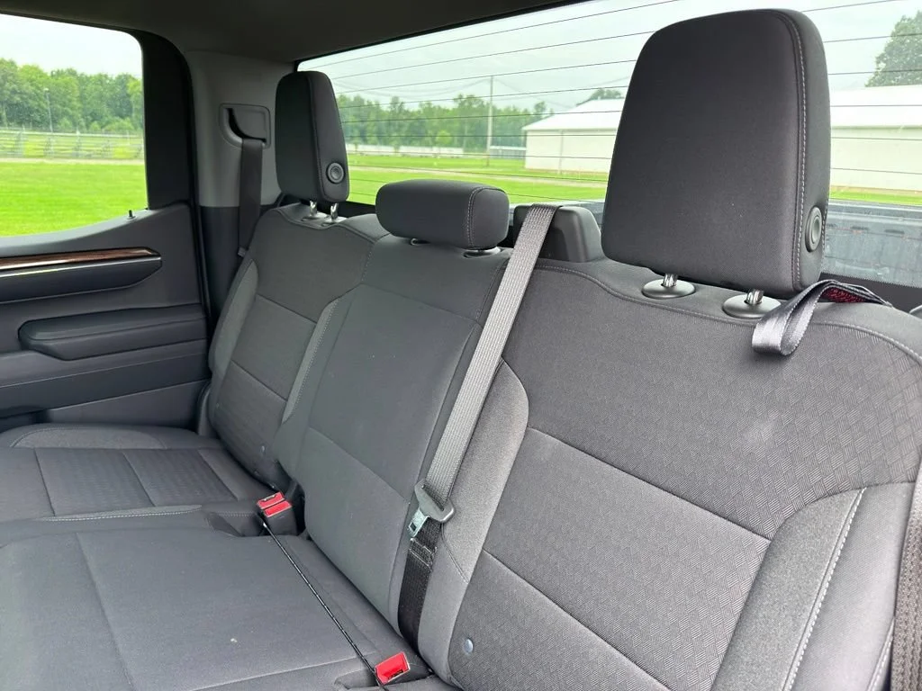 Used 2025 Cypress Gray Chevrolet LT image 26