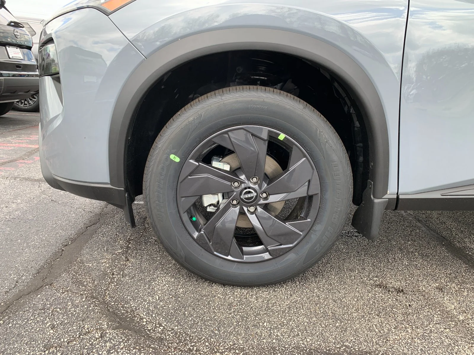 New 2026 Boulder Gray Pearl Nissan SV image 31