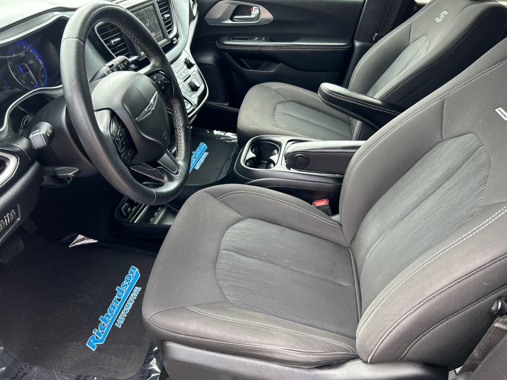 2020 Chrysler Pacifica Touring - Photo 12