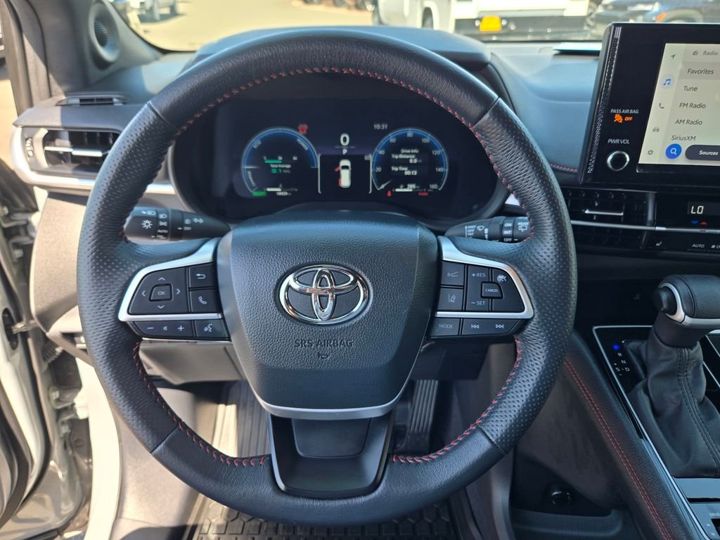 Used 2025  Toyota XSE image 20