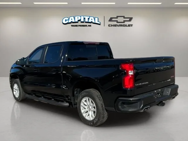 Used 2020 BLACK Chevrolet RST image 3