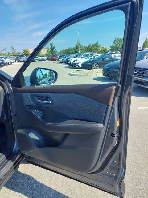 2023 Nissan Rogue SV - Photo 23