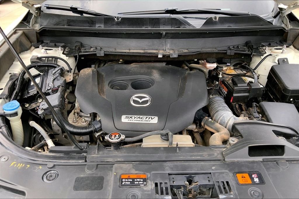 Used 2016 Snowflake White Pearl Mica Mazda Touring image 10