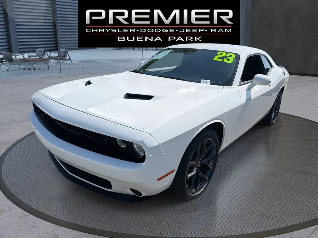 2023 Dodge Challenger SXT Auto's photo