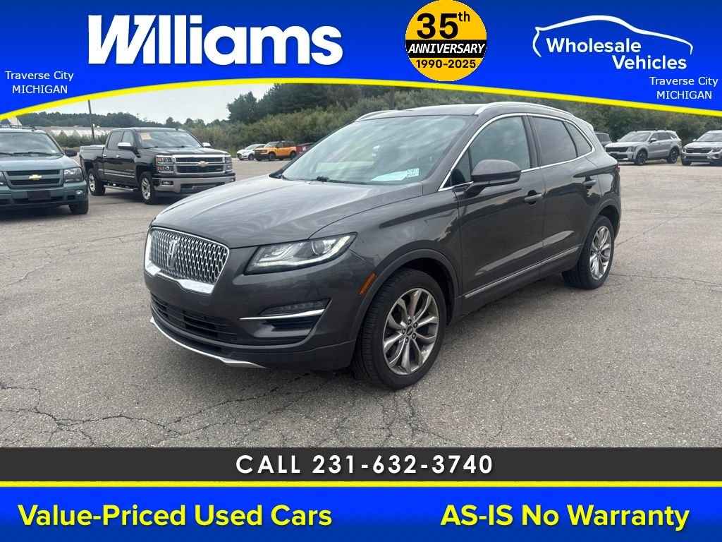 Used 2019  Lincoln Select image 5