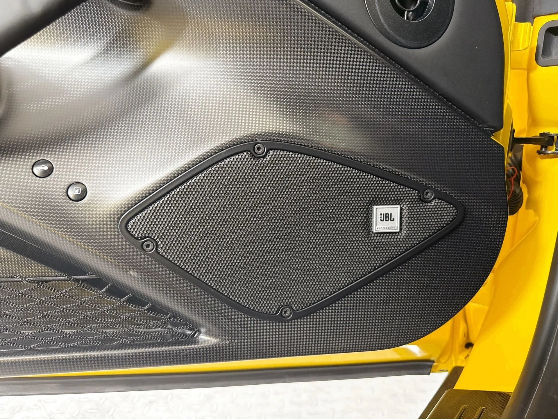 Certified Used 2017 Giallo Triplo Strato Ferrari Base image 16
