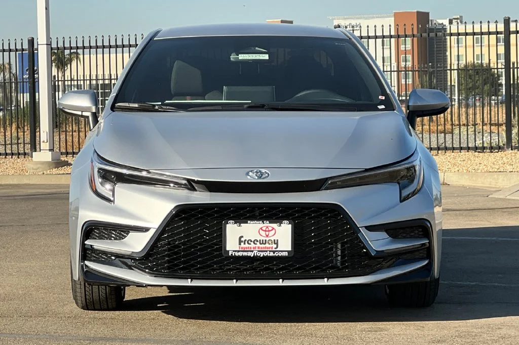 New 2027 Classic Silver Metallic Toyota SE image 9