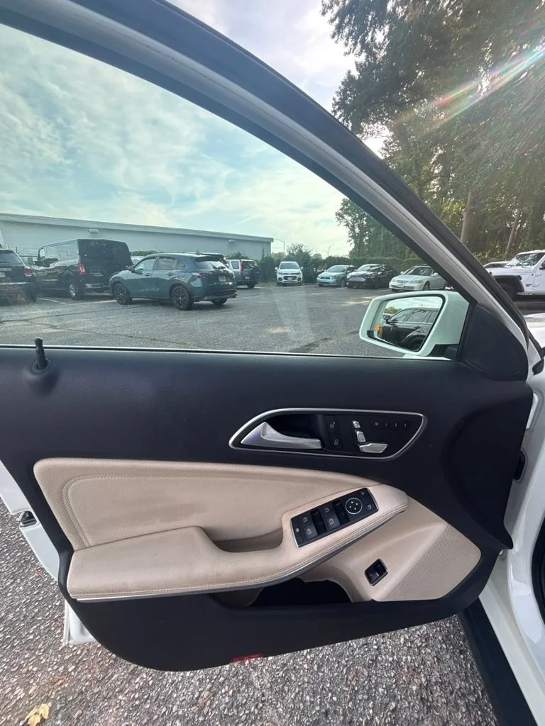 Used 2018  Mercedes-Benz GLA 250 image 10
