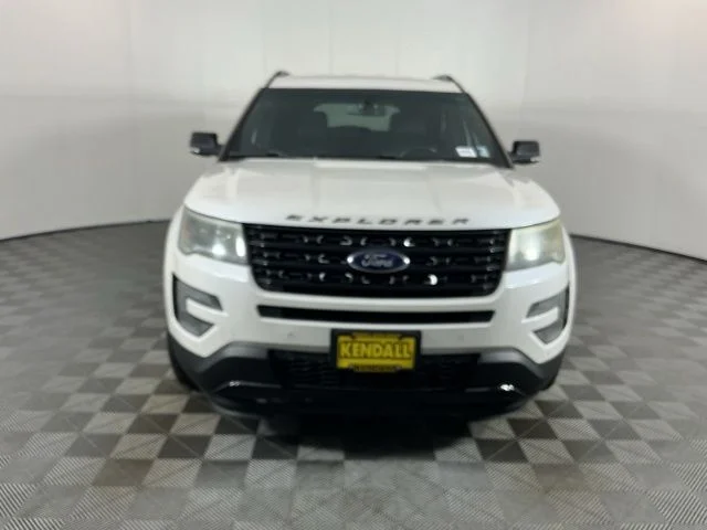 Used 2016 White Ford Sport image 2