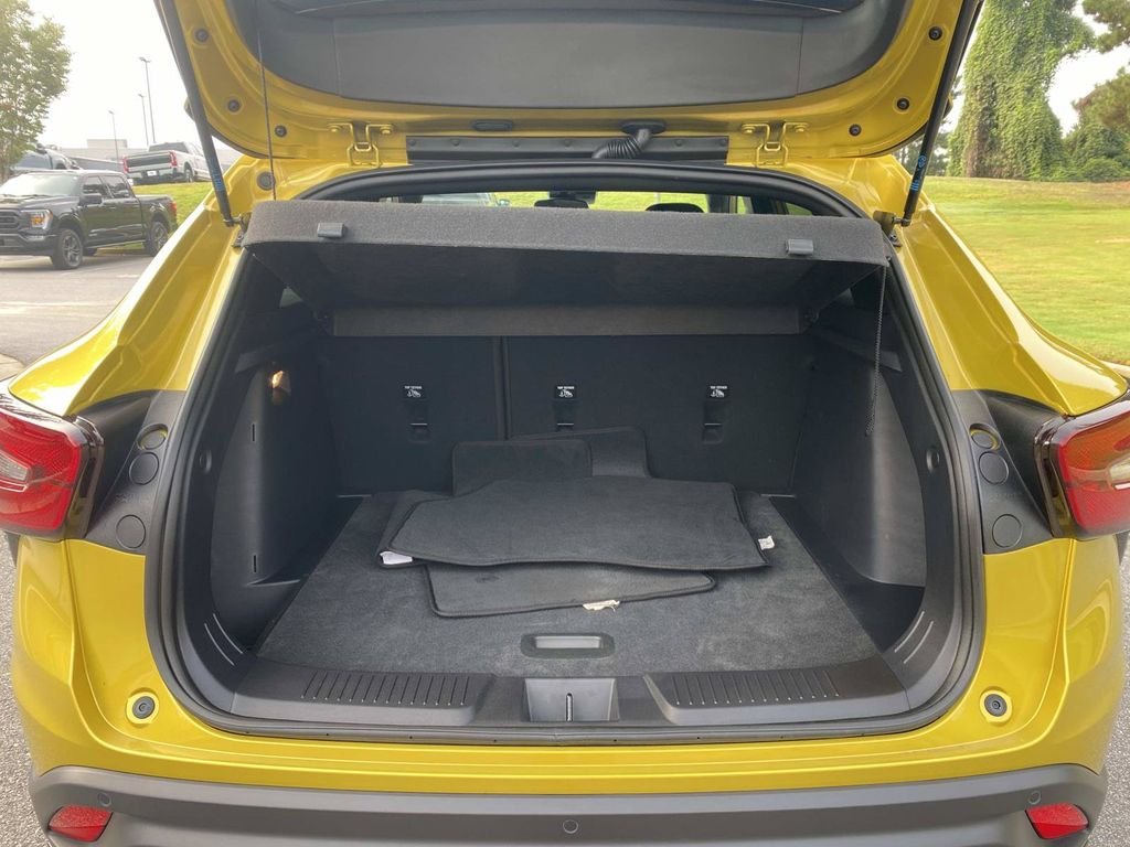 Certified Used 2025 Nitro Yellow Chevrolet 2RS image 7