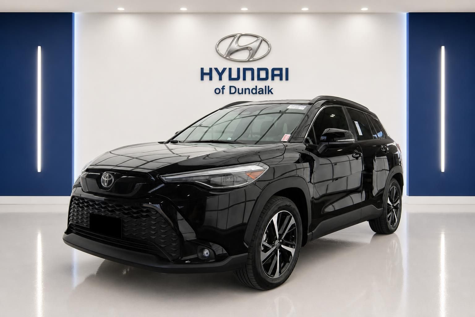 Used 2023 Black Toyota Hybrid XSE image 4