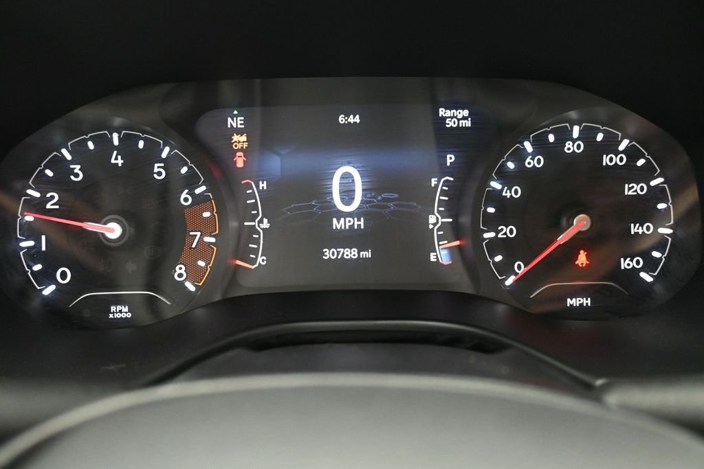 Used 2022 Gray Jeep Latitude image 18