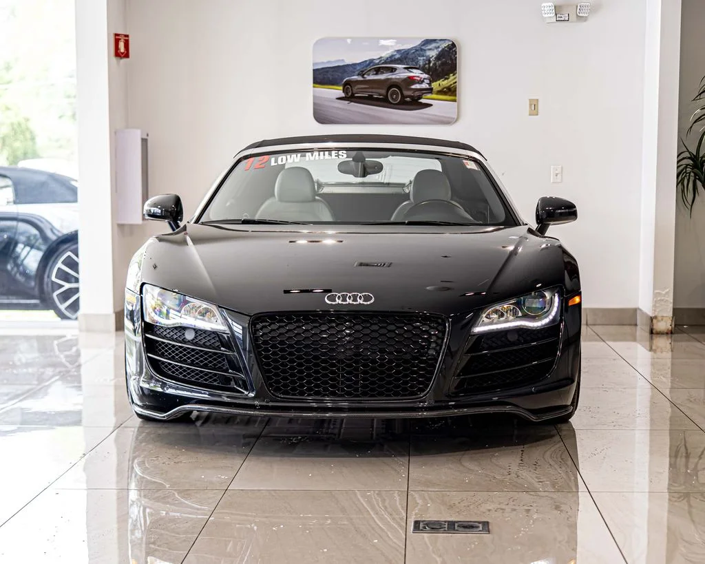 Used 2012 Blue Audi 5.2 image 2
