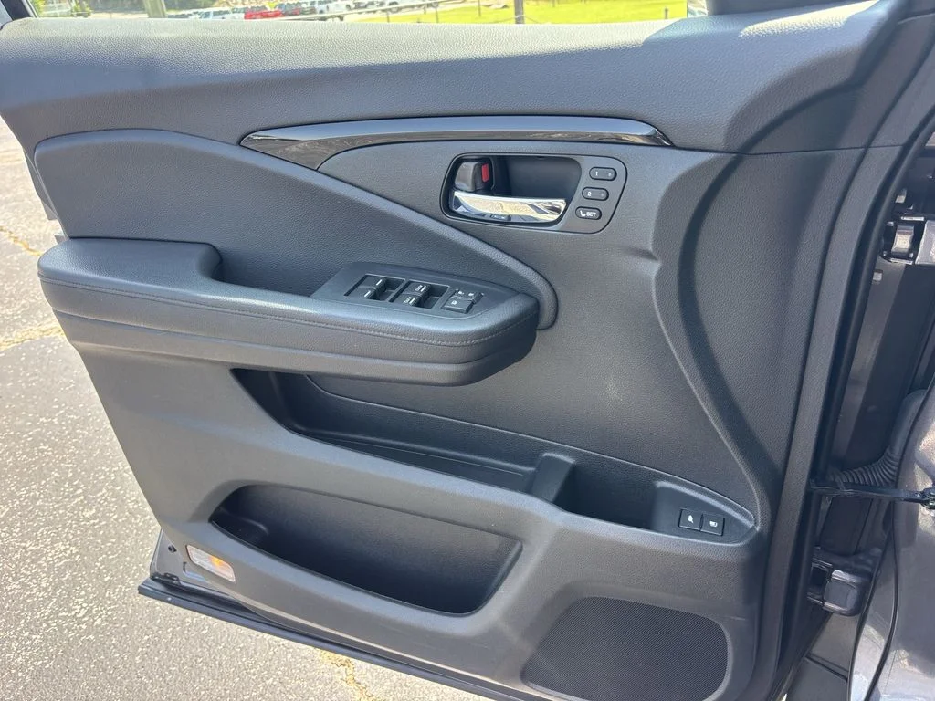 Used 2022 Gray Honda Elite image 14