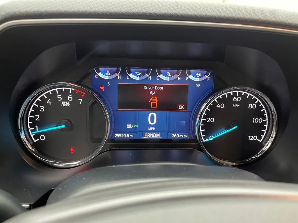 Used 2023 Red Ford XLT image 21