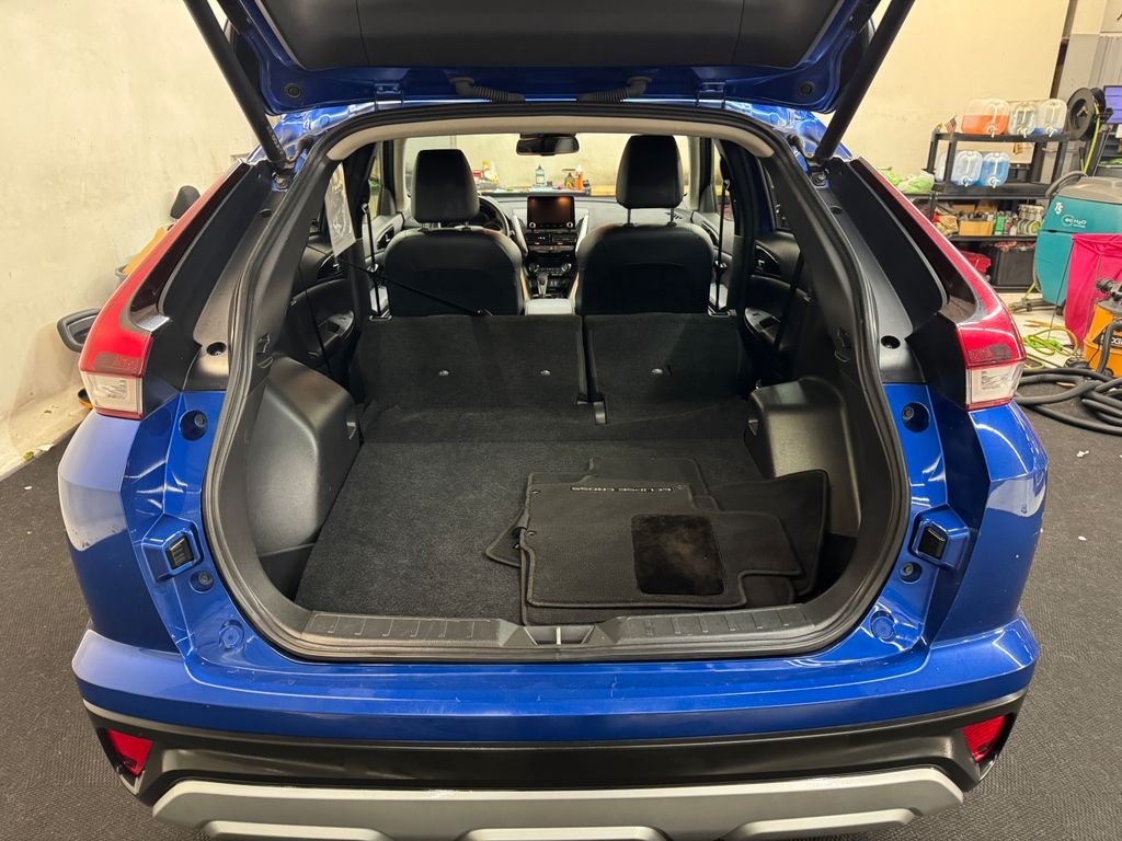 Used 2024 Blue Mitsubishi SE image 6