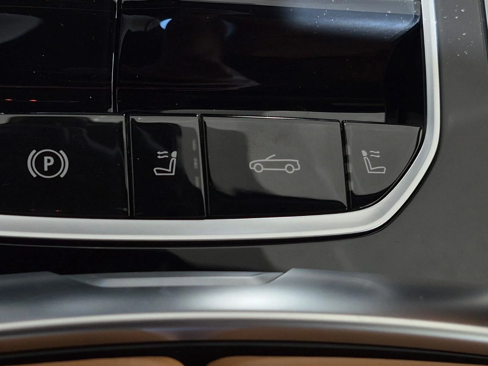 2026 BMW 8 Series 840i - Photo 17