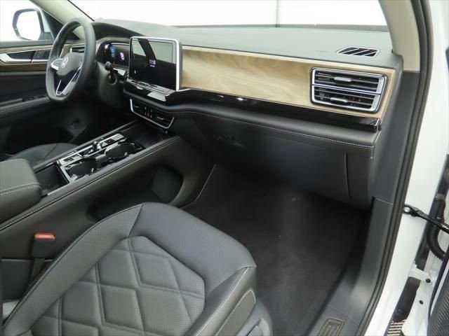 2026 Volkswagen Atlas SE w/Tech - Photo 17