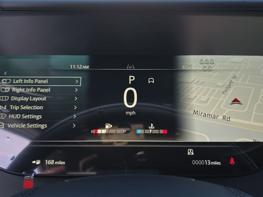 New 2026 Ostuni Pearl White LAND ROVER SE LWB 7-Seats / V8 image 21
