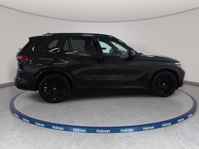 Certified Used 2022 Black Sapphire Metallic BMW xDrive40i image 5