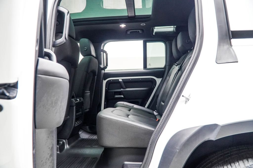 Used 2025 White Land Rover S image 43