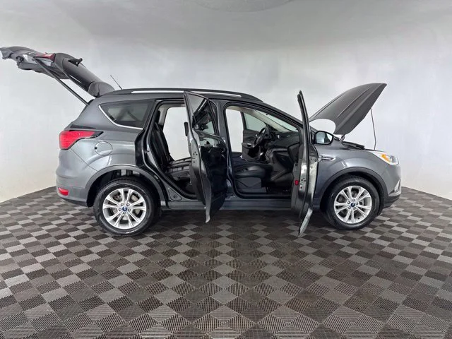 Used 2019 Gray Ford SEL image 18