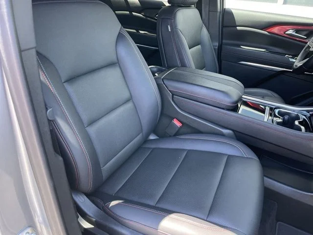 Used 2025 Gray Chevrolet Z71 image 24